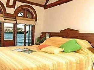**** Resort Lemon Tree Vembanad Lake Resort, Kerala Alappuzha India