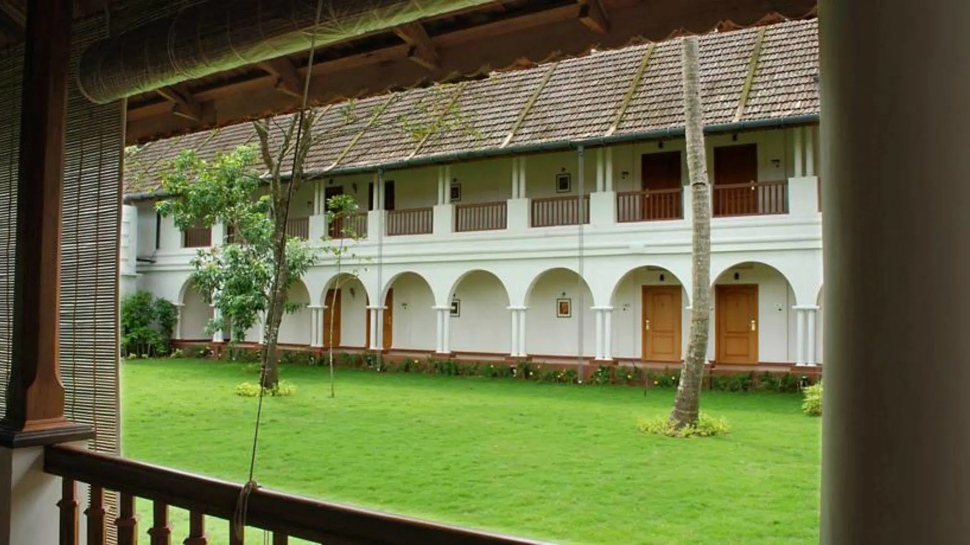 **** Resort Lemon Tree Vembanad Lake Resort, Kerala Alappuzha India