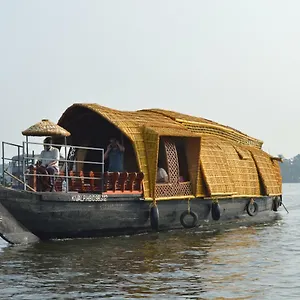 Botel Thara's Houseboat, Alappuzha