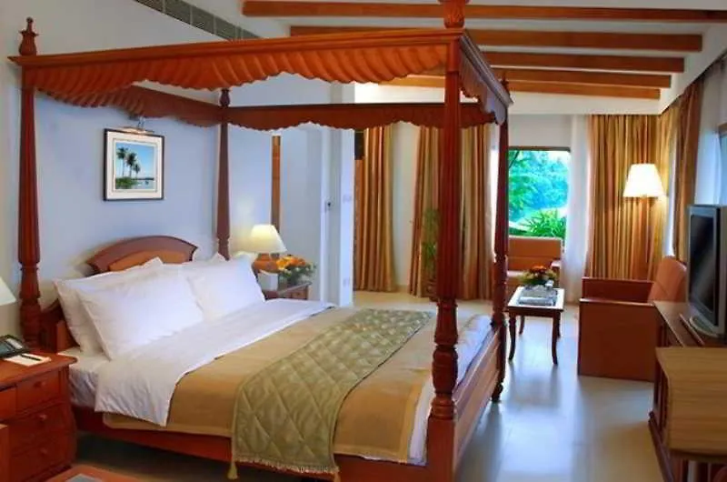 Lemon Tree Vembanad Lake Resort, Kerala Alappuzha 4*,