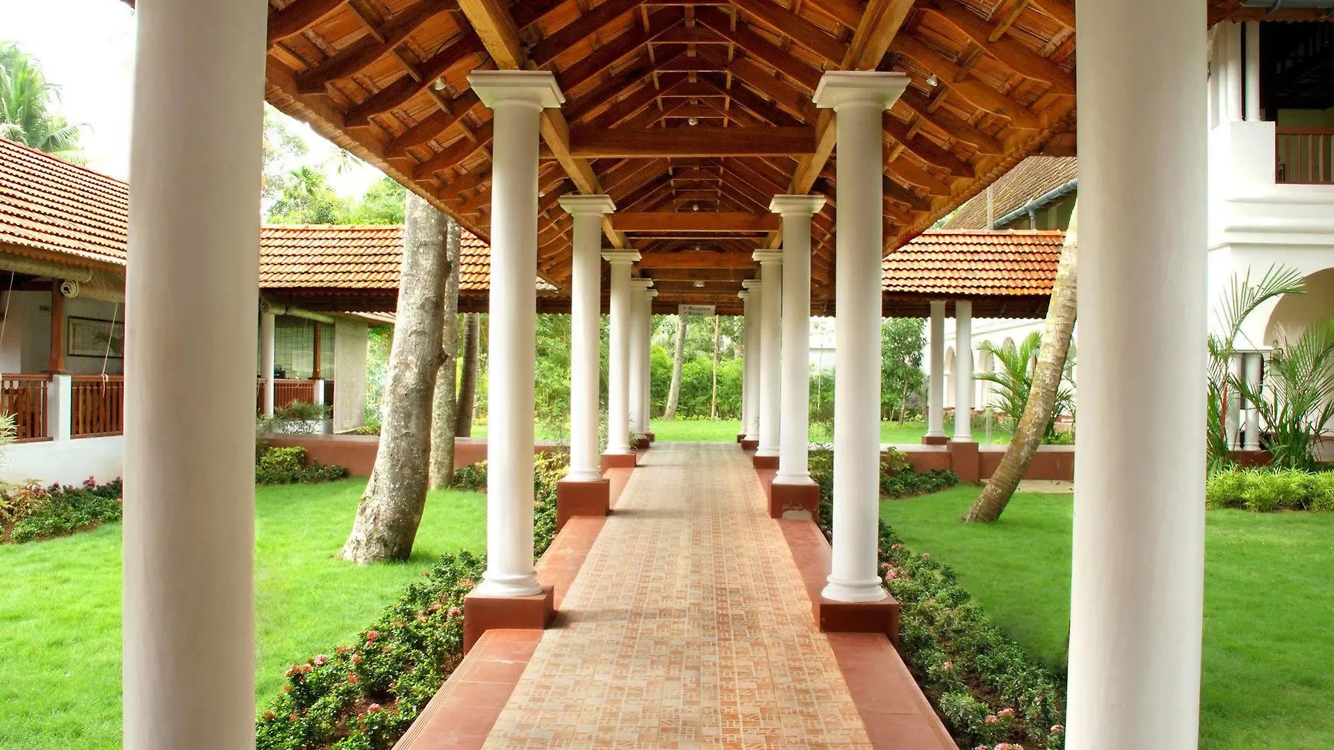 Lemon Tree Vembanad Lake Resort, Kerala Alappuzha Resort